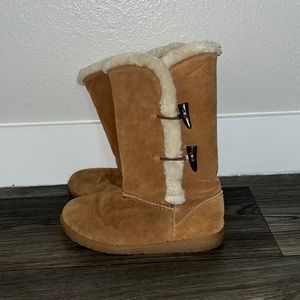 suede boots with faux fur